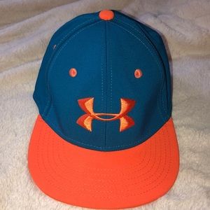 Kids “youth” Under Armour fitted hat